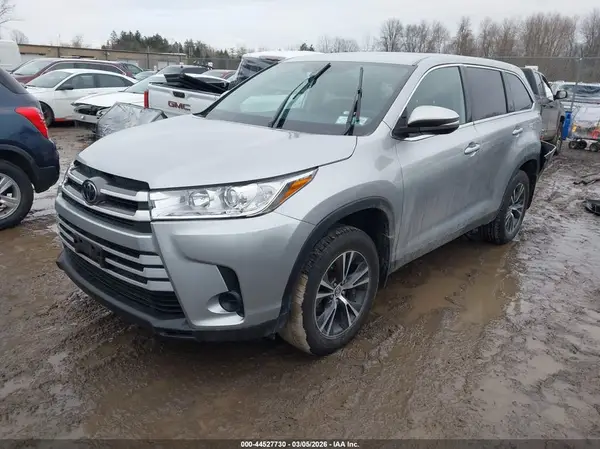 5TDBZRFH6KS734111 2019 TOYOTA HIGHLANDER - Image 2
