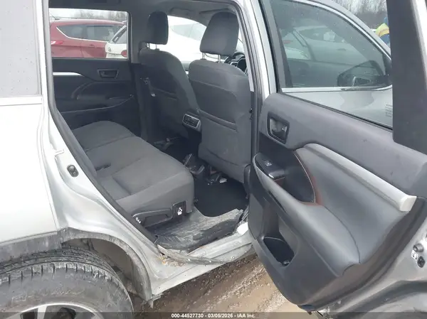5TDBZRFH6KS734111 2019 TOYOTA HIGHLANDER - Image 8