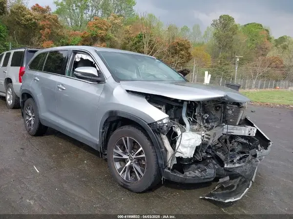 5TDBZRFH6KS744282 2019 TOYOTA HIGHLANDER - Image 1