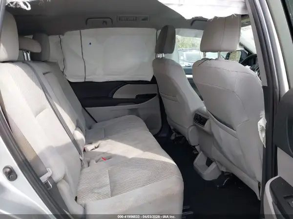 5TDBZRFH6KS744282 2019 TOYOTA HIGHLANDER - Image 8