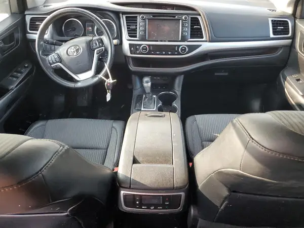 5TDBZRFH6KS921803 2019 TOYOTA HIGHLANDER - Image 8