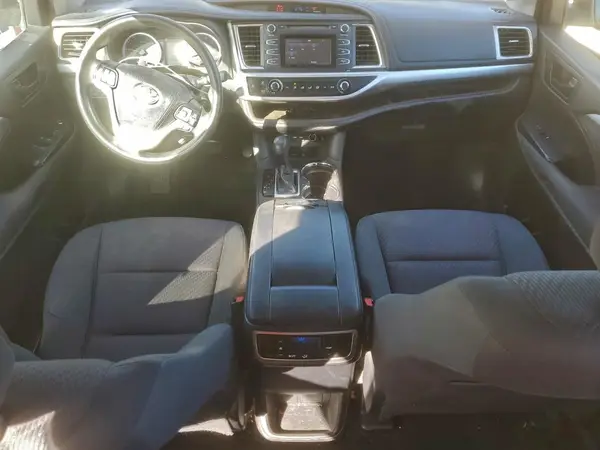 5TDBZRFH6KS923454 2019 TOYOTA HIGHLANDER - Image 8