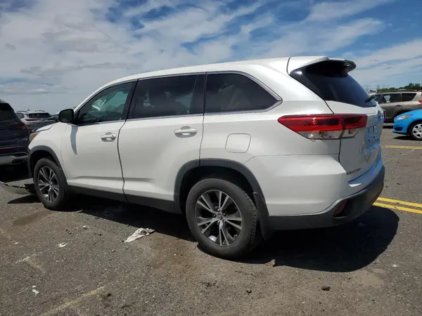 5TDBZRFH6KS925026 2019 TOYOTA HIGHLANDER - Image 2
