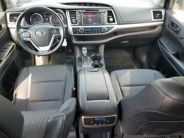 5TDBZRFH6KS926547 2019 TOYOTA HIGHLANDER - Image 8