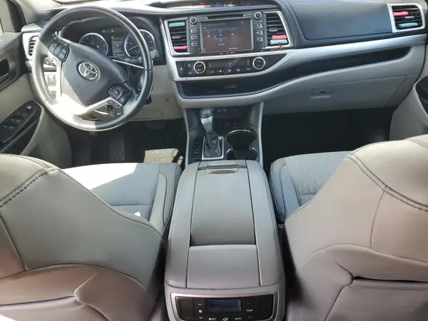 5TDBZRFH6KS933336 2019 TOYOTA HIGHLANDER - Image 8