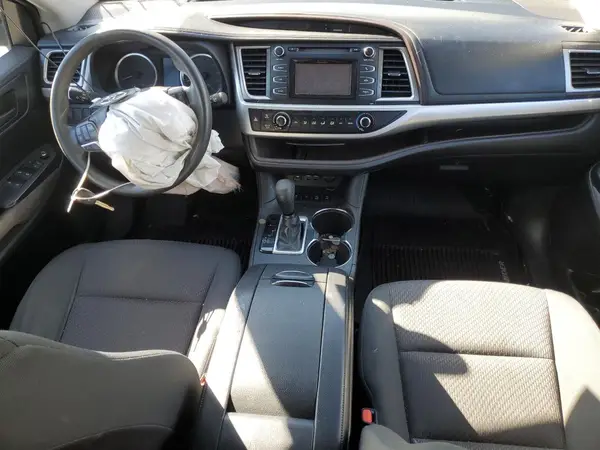 5TDBZRFH6KS938424 2019 TOYOTA HIGHLANDER - Image 8