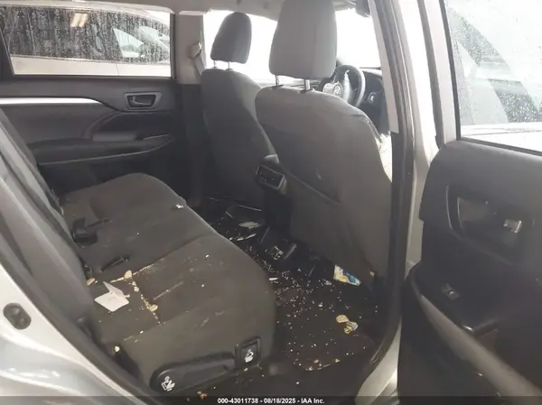 5TDBZRFH6KS940853 2019 TOYOTA HIGHLANDER - Image 8