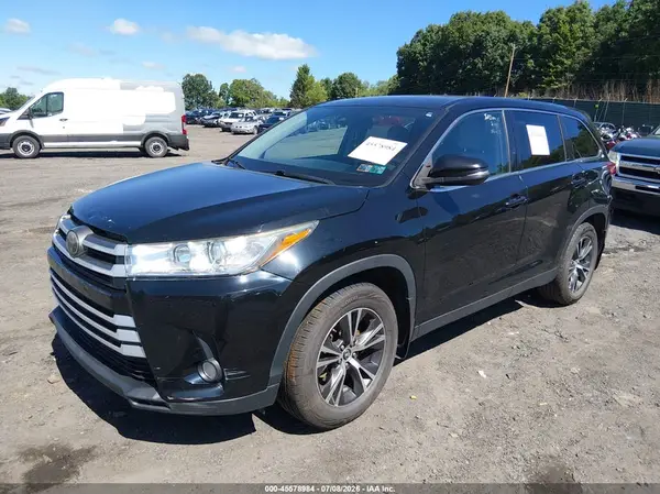 5TDBZRFH6KS941386 2019 TOYOTA HIGHLANDER - Image 2