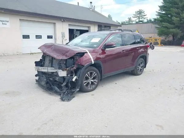 5TDBZRFH6KS943719 2019 TOYOTA HIGHLANDER - Image 2
