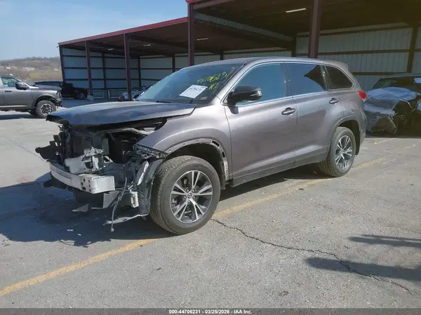 5TDBZRFH6KS947866 2019 TOYOTA HIGHLANDER - Image 2