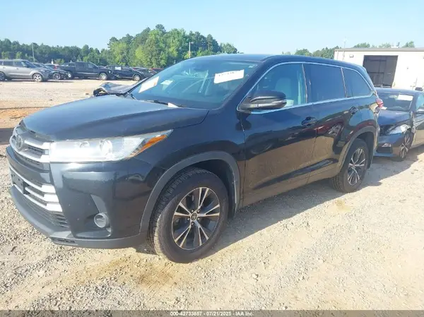 5TDBZRFH6KS960861 2019 TOYOTA HIGHLANDER - Image 2