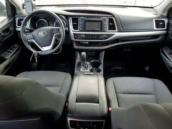 5TDBZRFH6KS966191 2019 TOYOTA HIGHLANDER - Image 8