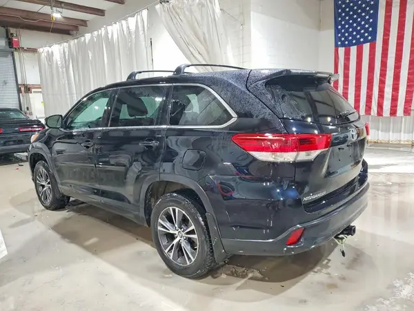 5TDBZRFH6KS966529 2019 TOYOTA HIGHLANDER - Image 2