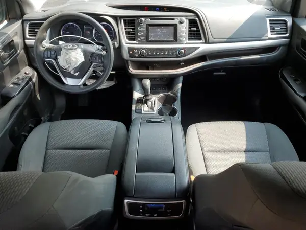 5TDBZRFH6KS988272 2019 TOYOTA HIGHLANDER - Image 8