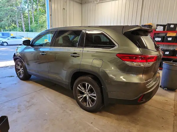 5TDBZRFH6KS991849 2019 TOYOTA HIGHLANDER - Image 2
