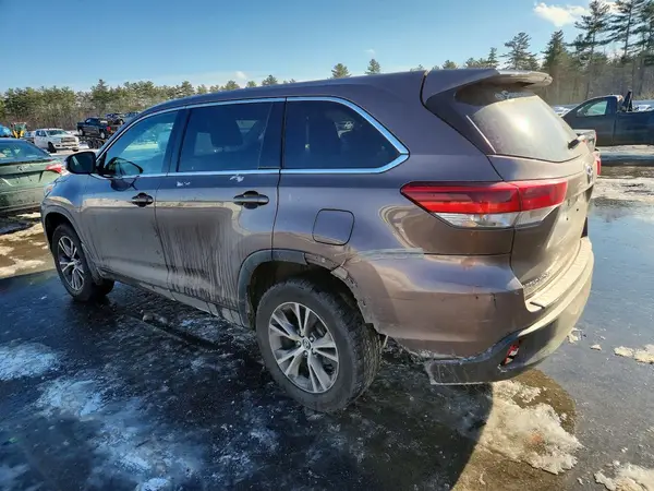 5TDBZRFH6KS998655 2019 TOYOTA HIGHLANDER - Image 2