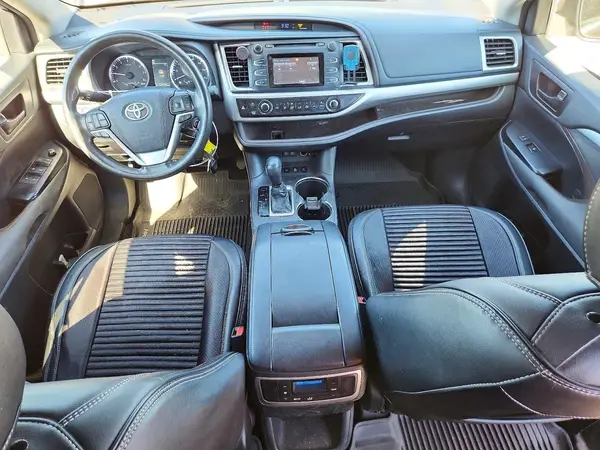5TDBZRFH7HS377286 2017 TOYOTA HIGHLANDER - Image 8