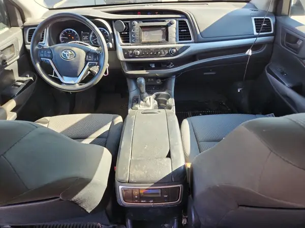 5TDBZRFH7HS382763 2017 TOYOTA HIGHLANDER - Image 8