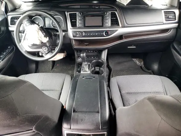 5TDBZRFH7HS383282 2017 TOYOTA HIGHLANDER - Image 8
