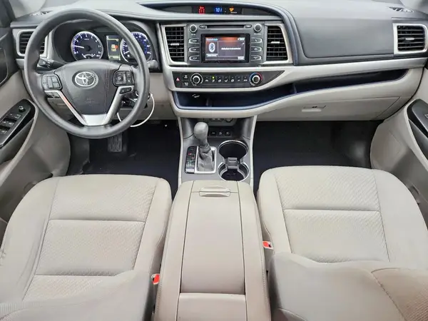 5TDBZRFH7HS414546 2017 TOYOTA HIGHLANDER - Image 8