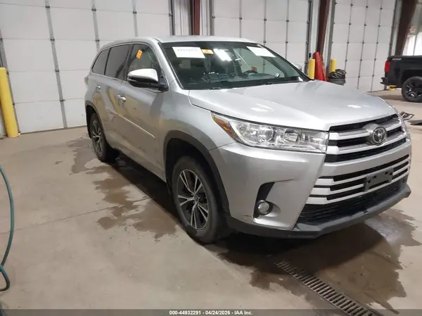 5TDBZRFH7HS425871 2017 TOYOTA HIGHLANDER - Image 1