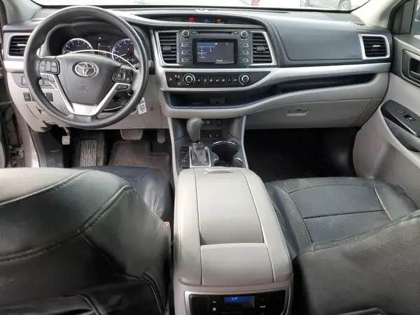 5TDBZRFH7HS432464 2017 TOYOTA HIGHLANDER - Image 8