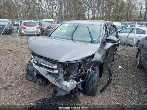 5TDBZRFH7HS435574 2017 TOYOTA HIGHLANDER - Image 2
