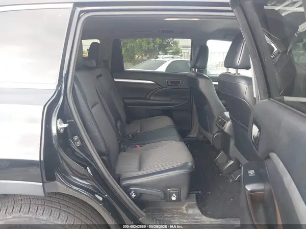 5TDBZRFH7HS443691 2017 TOYOTA HIGHLANDER - Image 8