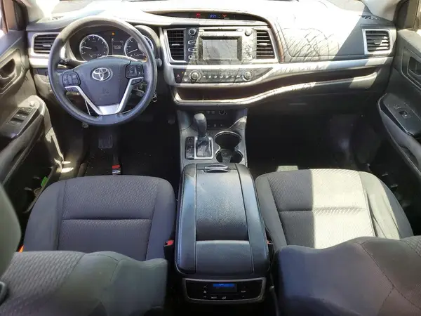 5TDBZRFH7HS467148 2017 TOYOTA HIGHLANDER - Image 8