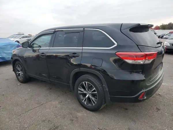 5TDBZRFH7JS814015 2018 TOYOTA HIGHLANDER - Image 2