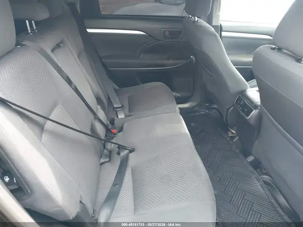 5TDBZRFH7JS822390 2018 TOYOTA HIGHLANDER - Image 8