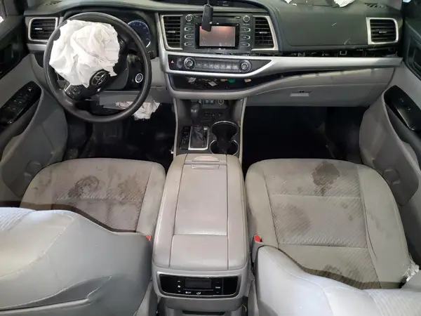 5TDBZRFH7JS854658 2018 TOYOTA HIGHLANDER - Image 8