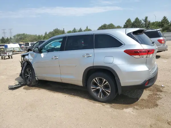 5TDBZRFH7JS867488 2018 TOYOTA HIGHLANDER - Image 2
