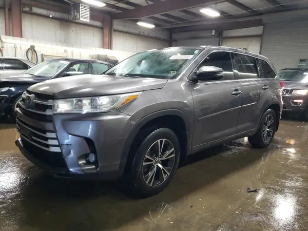 5TDBZRFH7JS901705 2018 TOYOTA HIGHLANDER - Image 1