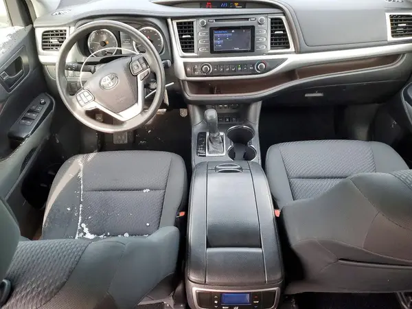 5TDBZRFH7KS700372 2019 TOYOTA HIGHLANDER - Image 8