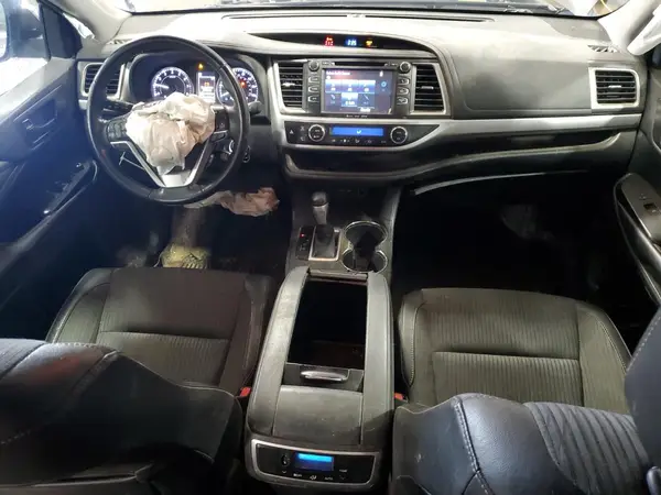 5TDBZRFH7KS712991 2019 TOYOTA HIGHLANDER - Image 8