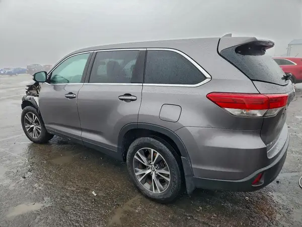5TDBZRFH7KS718046 2019 TOYOTA HIGHLANDER - Image 2