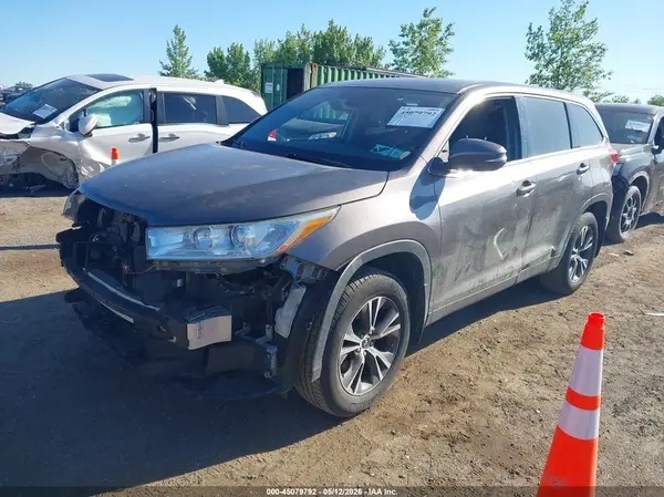 5TDBZRFH7KS723134 2019 TOYOTA HIGHLANDER - Image 2