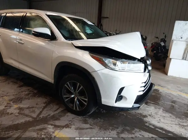 5TDBZRFH7KS727152 2019 TOYOTA HIGHLANDER - Image 1