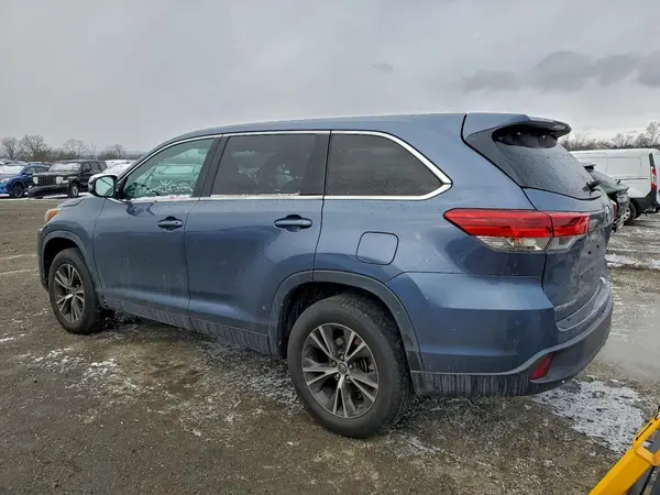 5TDBZRFH7KS728172 2019 TOYOTA HIGHLANDER - Image 2