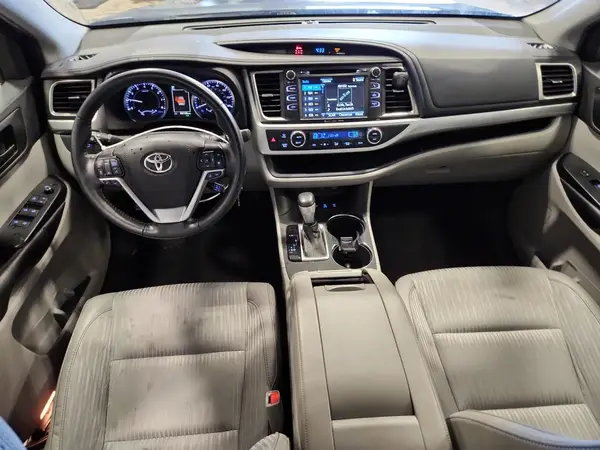 5TDBZRFH7KS728303 2019 TOYOTA HIGHLANDER - Image 8