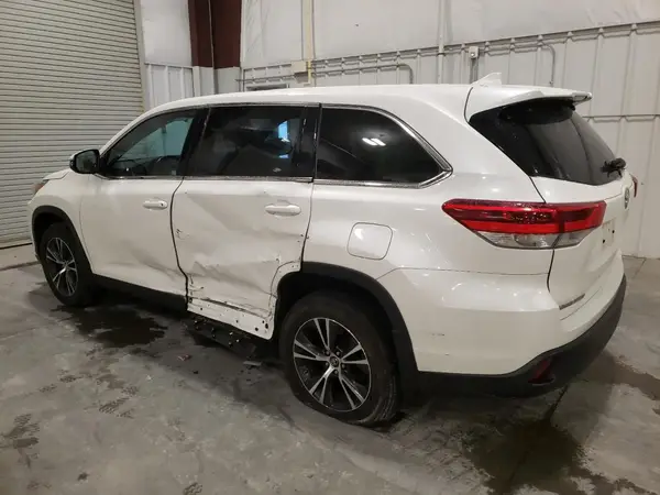 5TDBZRFH7KS737812 2019 TOYOTA HIGHLANDER - Image 2