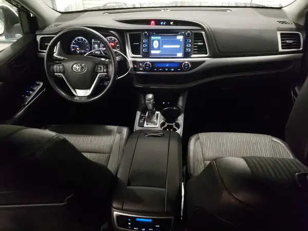 5TDBZRFH7KS737812 2019 TOYOTA HIGHLANDER - Image 8