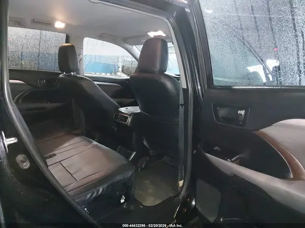 5TDBZRFH7KS918005 2019 TOYOTA HIGHLANDER - Image 8