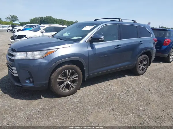 5TDBZRFH7KS931191 2019 TOYOTA HIGHLANDER - Image 2