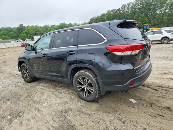 5TDBZRFH7KS943163 2019 TOYOTA HIGHLANDER - Image 2