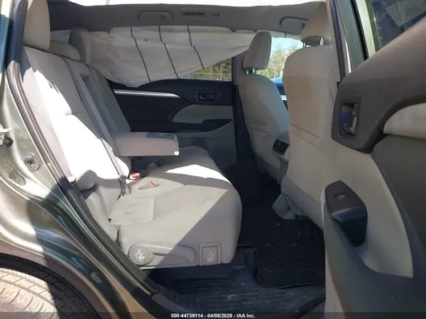 5TDBZRFH7KS944233 2019 TOYOTA HIGHLANDER - Image 8