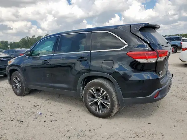 5TDBZRFH7KS945110 2019 TOYOTA HIGHLANDER - Image 2