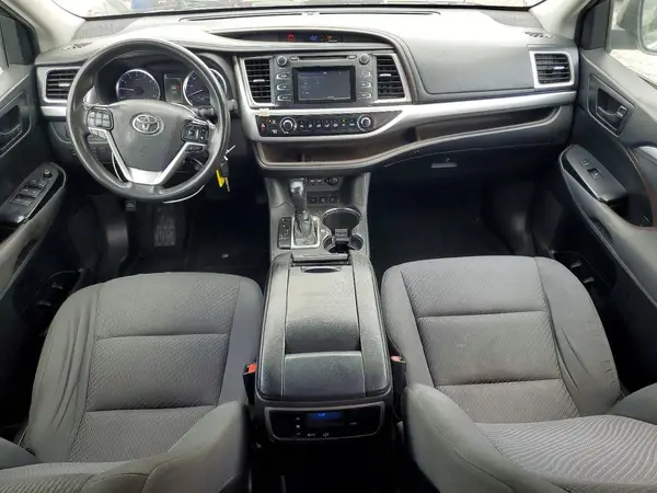 5TDBZRFH7KS945222 2019 TOYOTA HIGHLANDER - Image 8