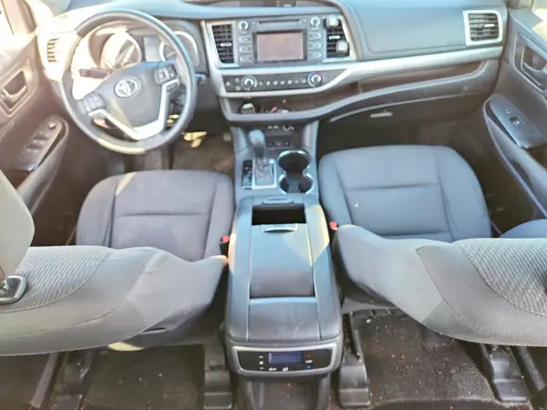 5TDBZRFH7KS945253 2019 TOYOTA HIGHLANDER - Image 8